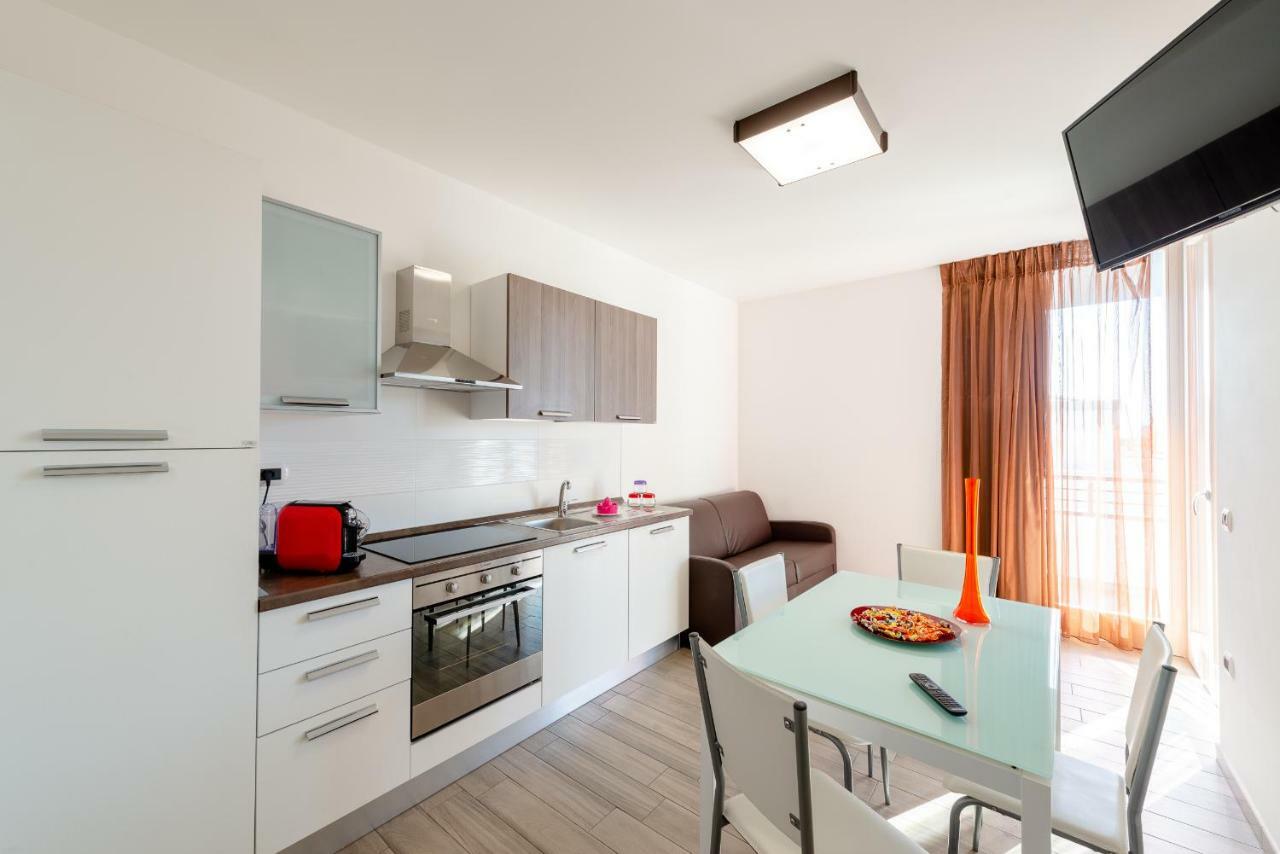 Boca Marina Aparthotel Alba Adriatica Bagian luar foto