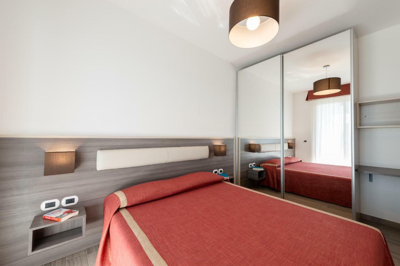 Boca Marina Aparthotel Alba Adriatica Bagian luar foto