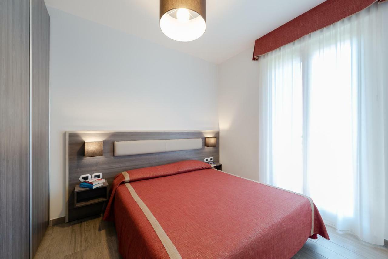Boca Marina Aparthotel Alba Adriatica Bagian luar foto